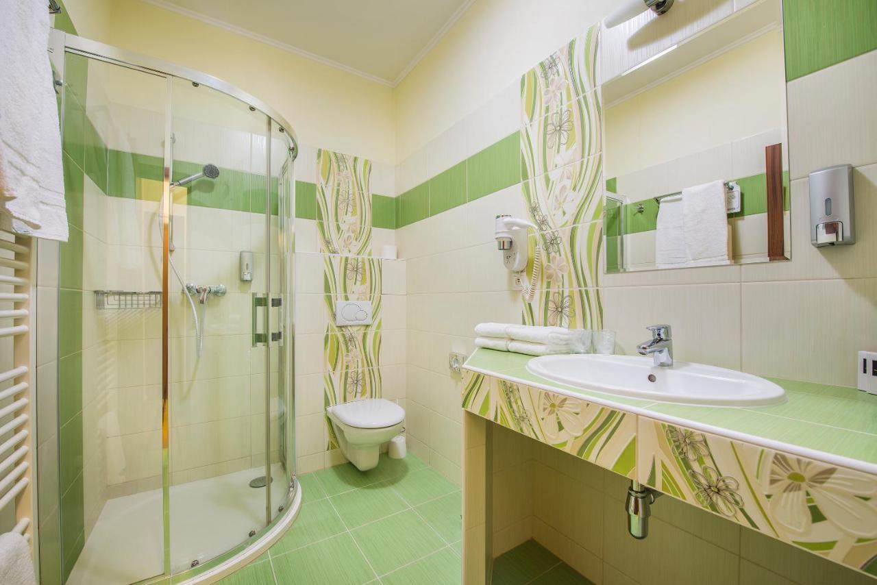 Wellness Hotel Spark マラツキ エクステリア 写真